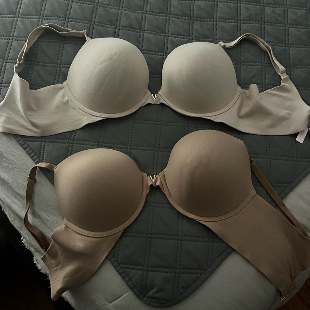 Victoria's Secret Dual Tone Bra Set